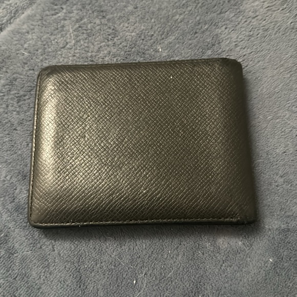 Black Men’s Louis Vuitton Wallet - authentic - Picture 4 of 4